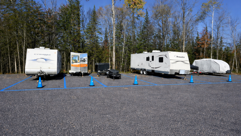 outdoor trailer storage